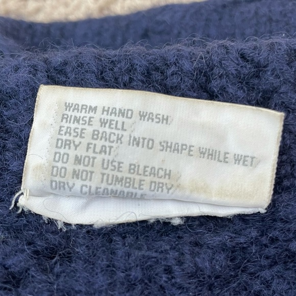 Pure New Wool Thick Chunky Cable Knit Navy Blue Fisherman’s Pullover Sweater - Picture 10 of 16